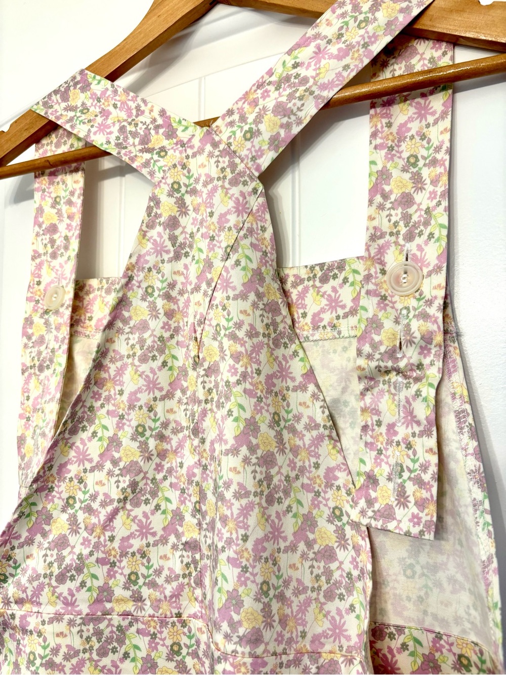 Smash + Tess Floral Overall Shorts | Size XL - Picture 2 of 6